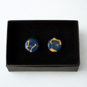 Puces d'oreilles en porcelaine bleue et orange